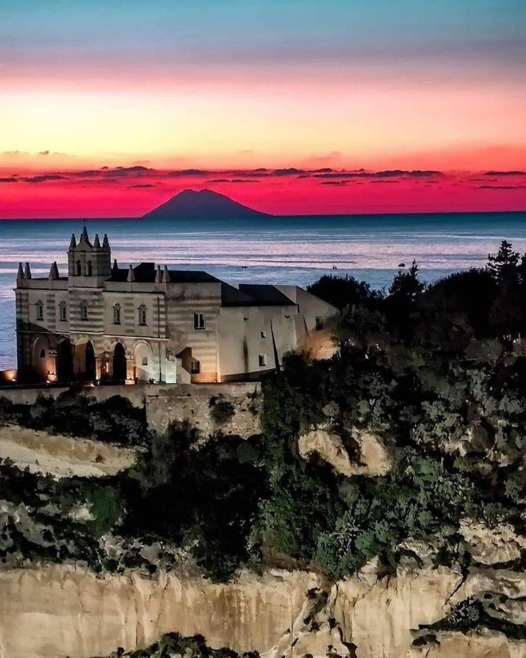 Hotel La Praia Zambrone Esterno foto