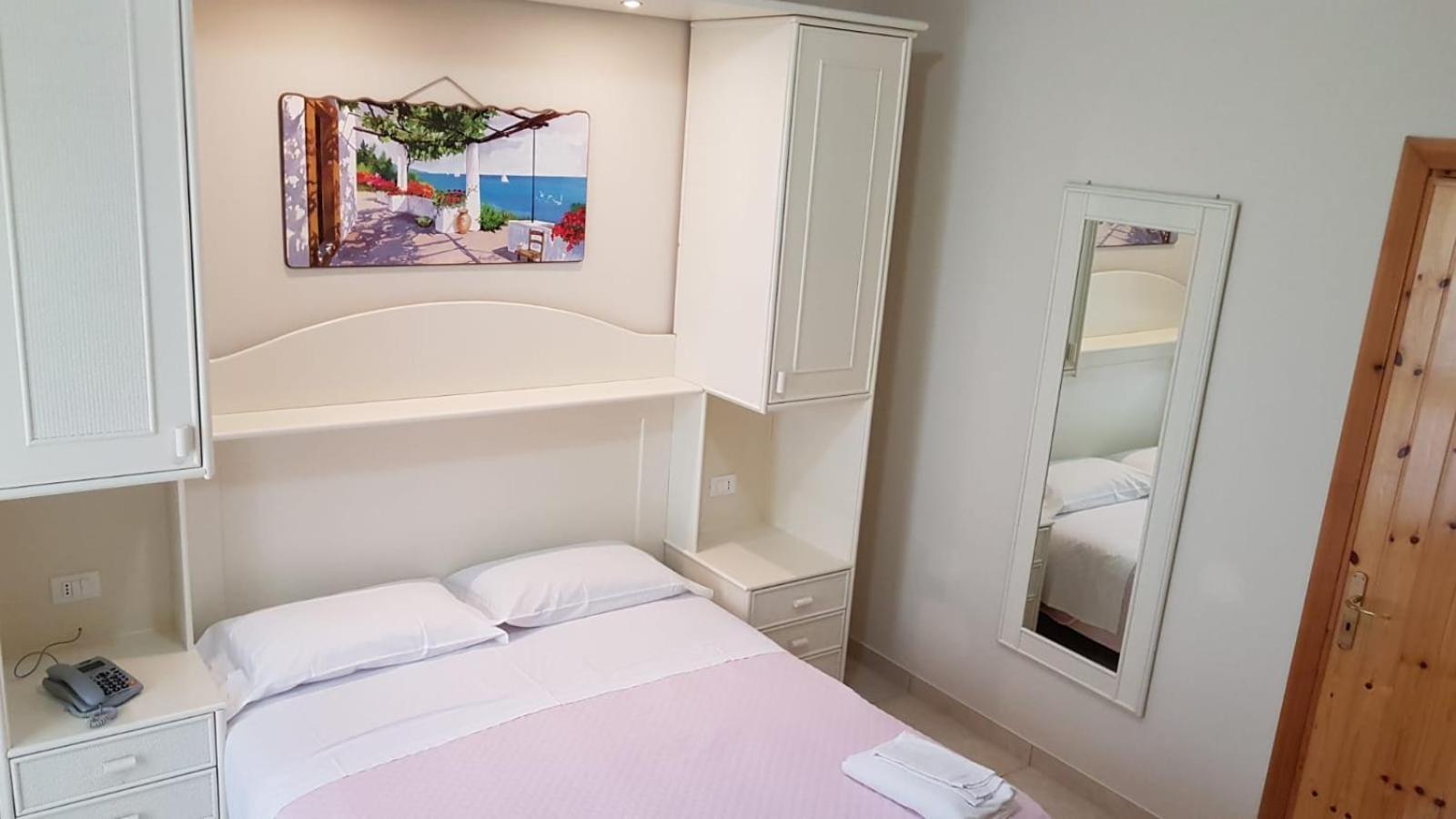 Hotel La Praia Zambrone Esterno foto