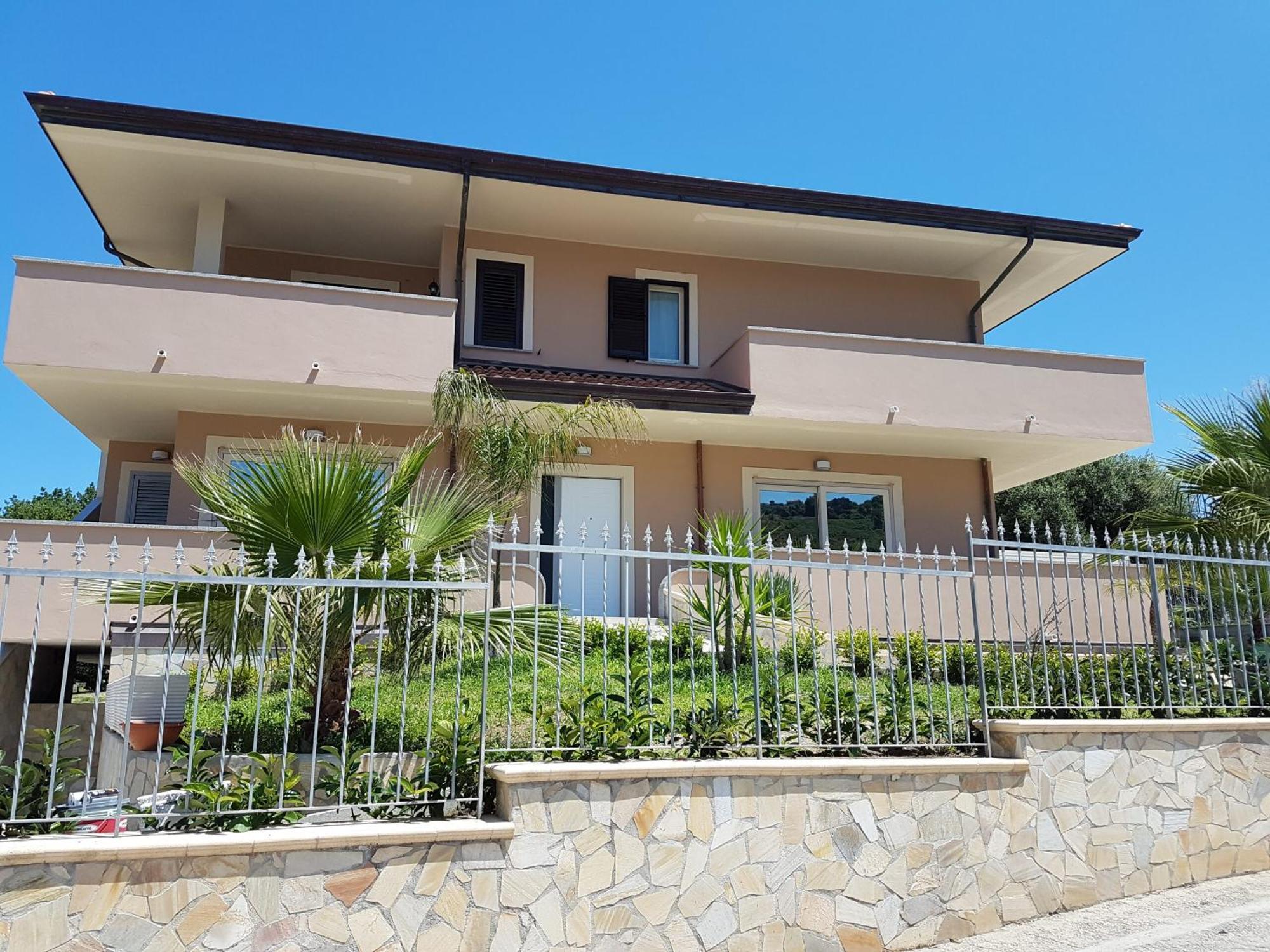 Hotel La Praia Zambrone Esterno foto